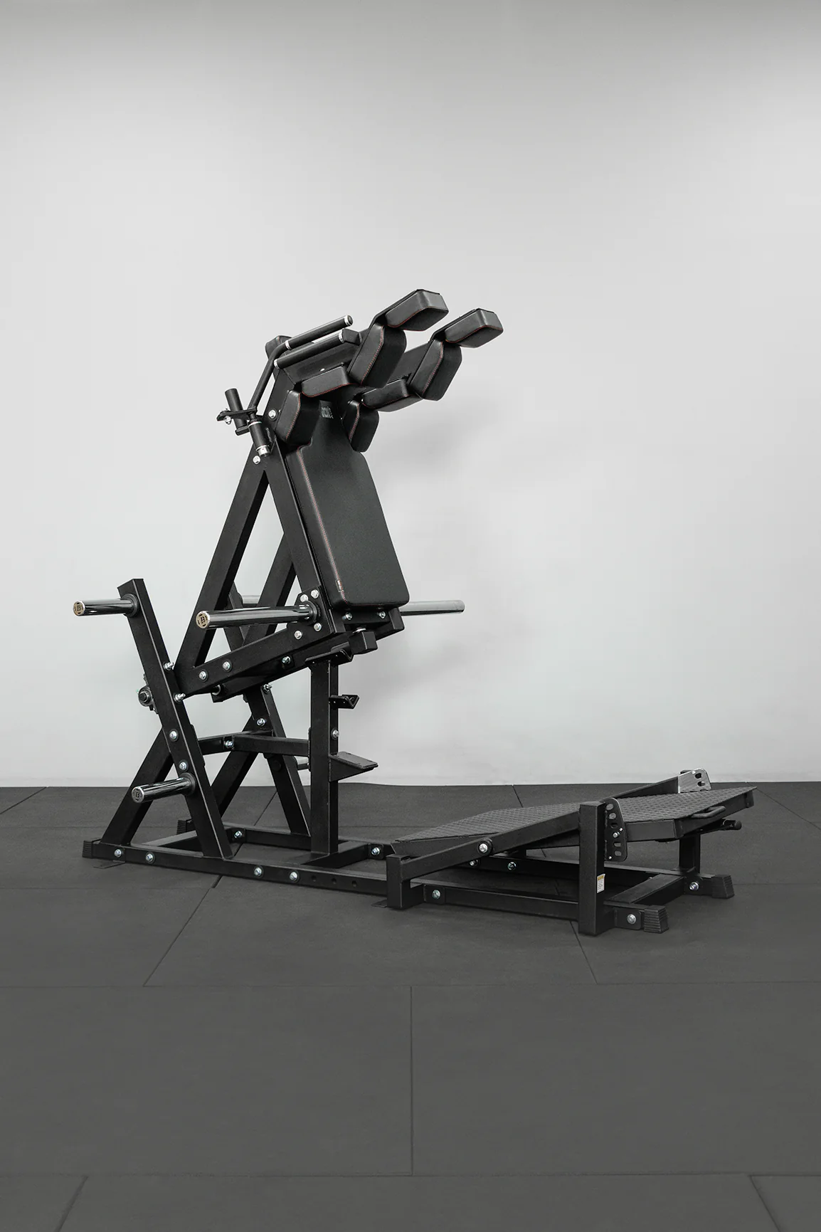 BodyIron® Front Squat & Hack Squat Machine Commercial V2 - Image 5